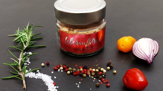 Bio Leberaufstrich mit Preiselbeeren im Glas